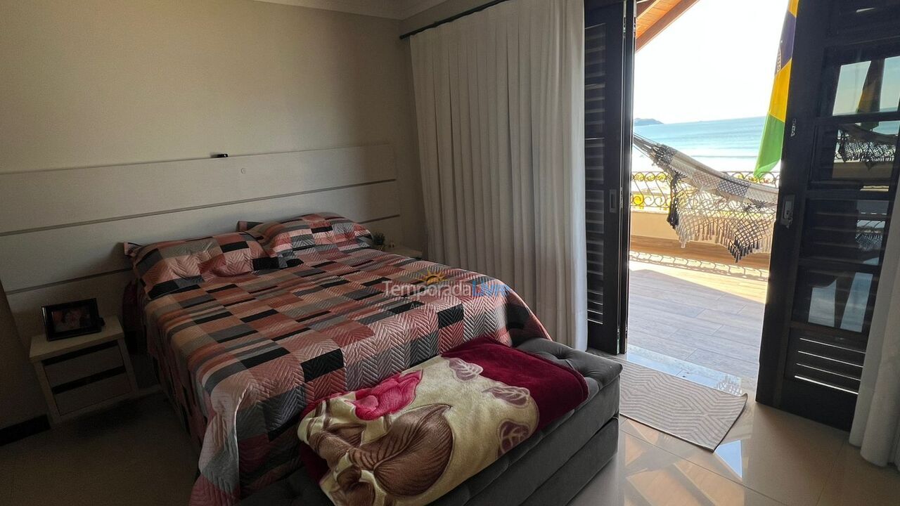 Casa para aluguel de temporada em Bombinhas (Praia de Bombas)