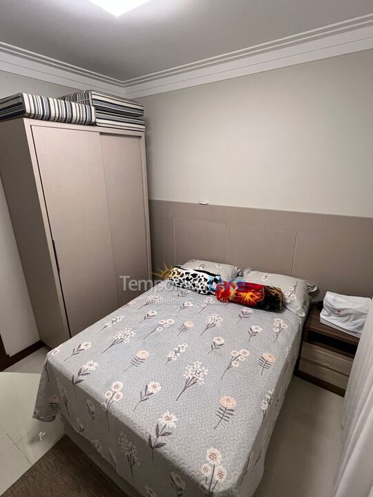 Casa para aluguel de temporada em Bombinhas (Praia de Bombas)