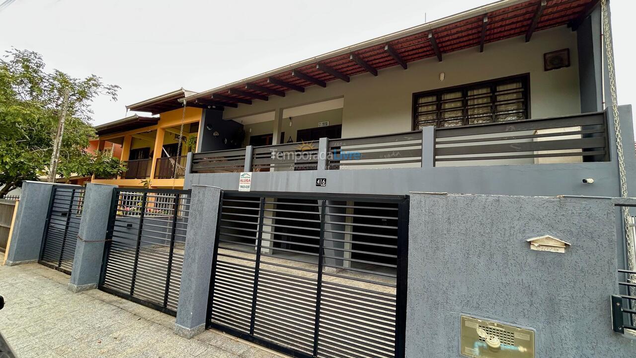 Apartamento para alquiler de vacaciones em São Francisco do Sul (Prainha)