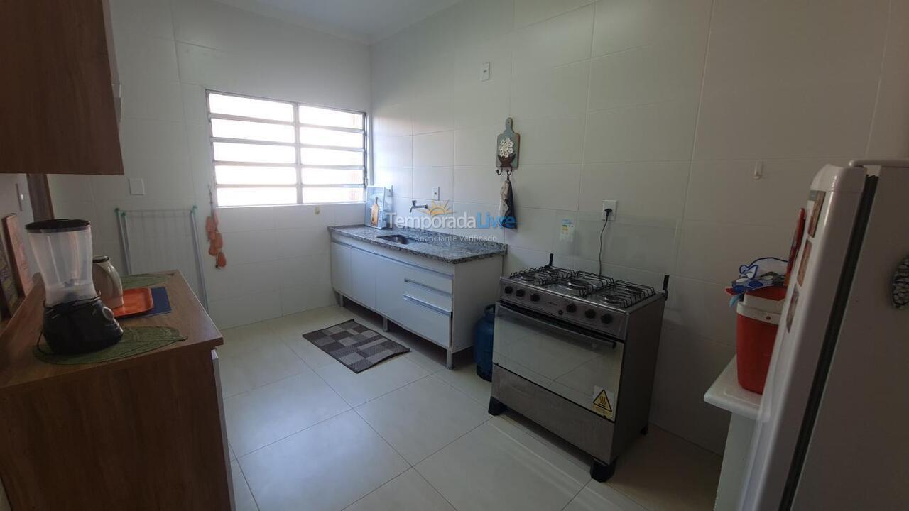 Casa para aluguel de temporada em Caraguatatuba (Martim de Sá)