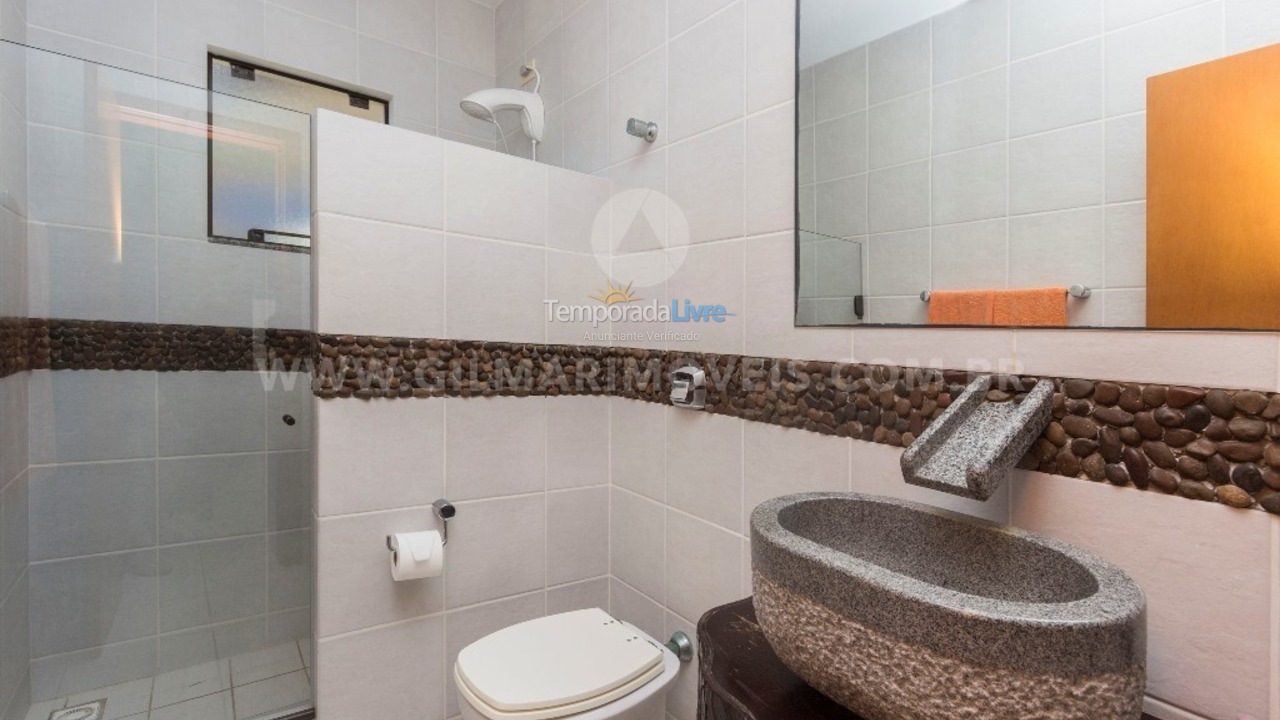 Casa para aluguel de temporada em Bombinhas (Praia de Canto Grande Mar de Fora)