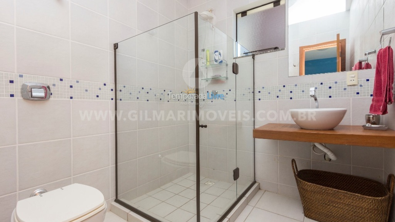 Casa para aluguel de temporada em Bombinhas (Praia de Canto Grande Mar de Fora)