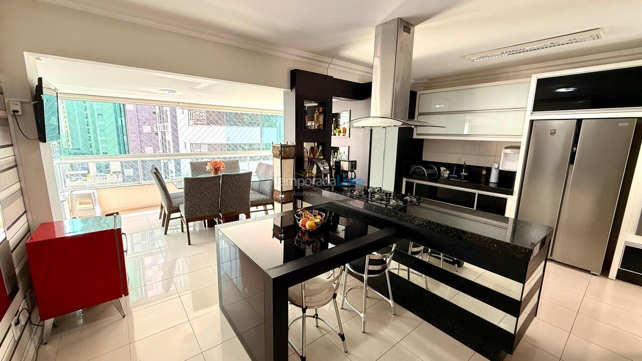 Apartamento para alquiler de vacaciones em Balneário Camboriú (Praia Central)