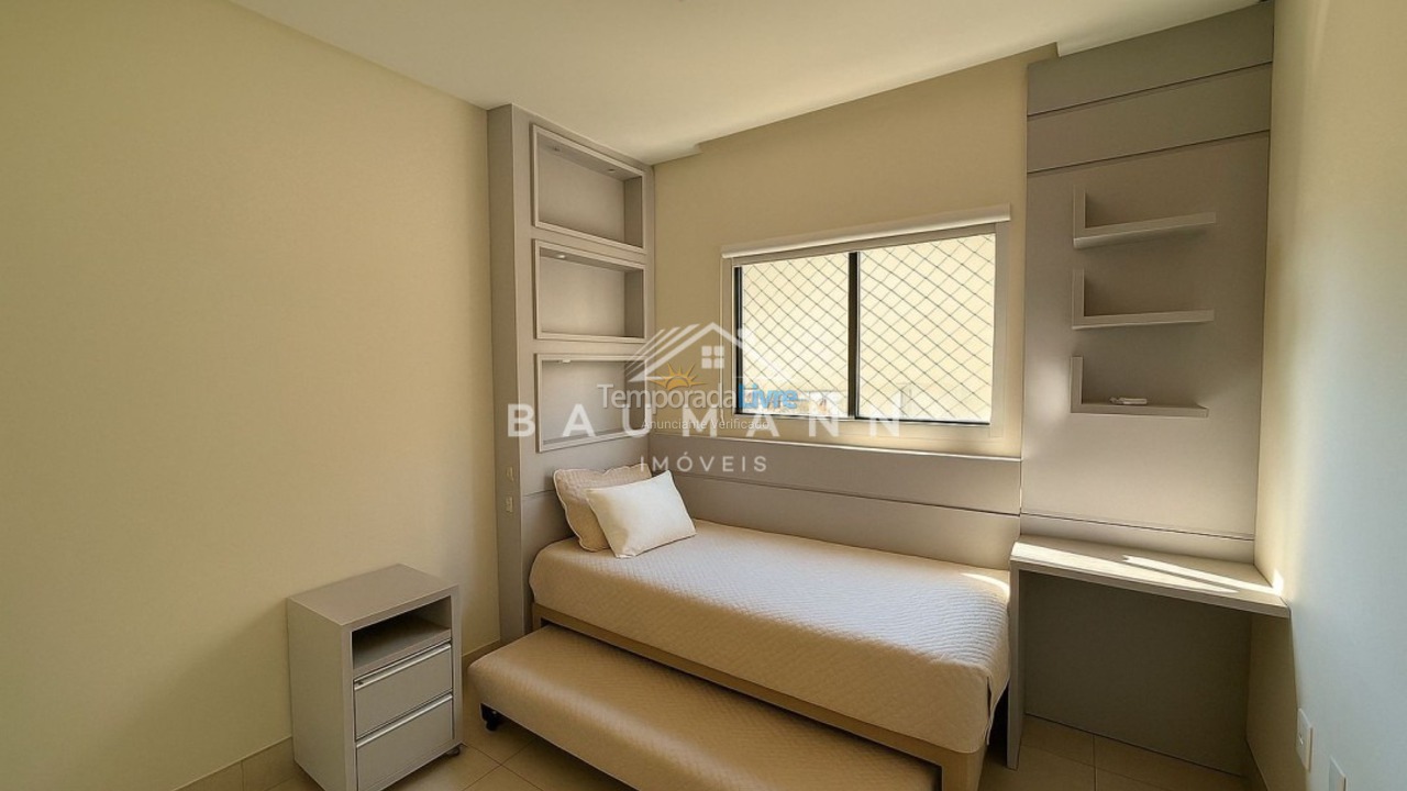 Apartment for vacation rental in Bombinhas (Praia de Bombas)