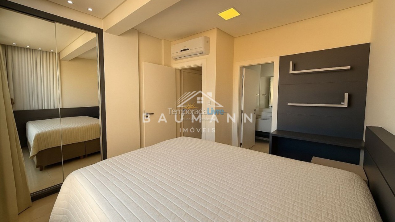 Apartment for vacation rental in Bombinhas (Praia de Bombas)