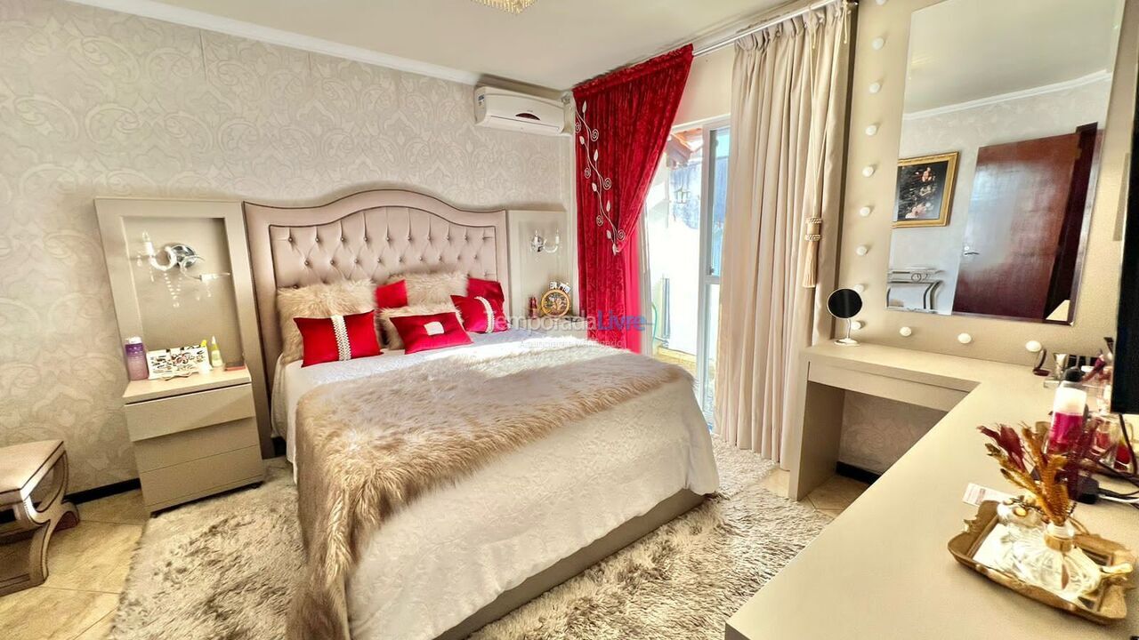 Casa para alquiler de vacaciones em Camboriú (Centro)