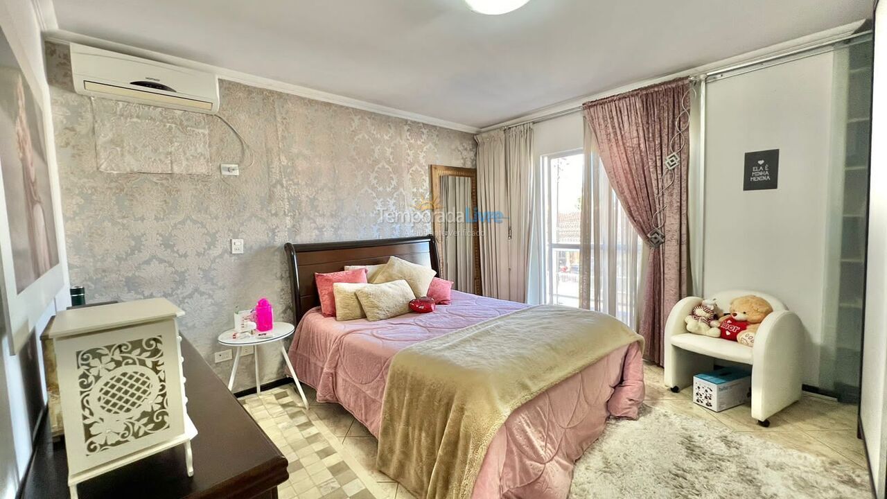 Casa para alquiler de vacaciones em Camboriú (Centro)