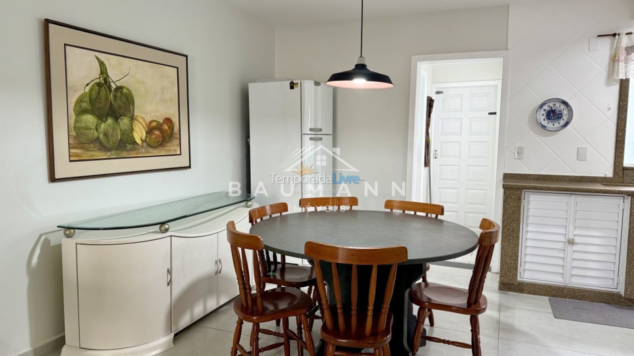Casa para aluguel de temporada em Bombinhas (Praia de Bombas)