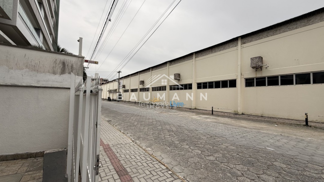 Casa para aluguel de temporada em Bombinhas (Praia de Bombas)