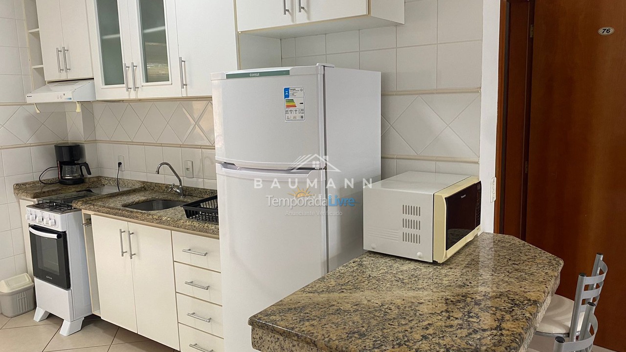 Apartamento para aluguel de temporada em Bombinhas (Praia de Bombas)