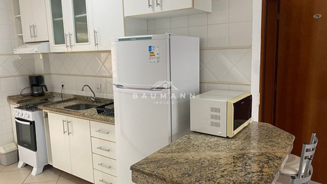 Apartamento na Praia de Bombas, aproximadamente 230 m do mar.