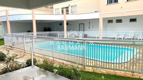 Apartamento na Praia de Bombas, aproximadamente 230 m do mar.