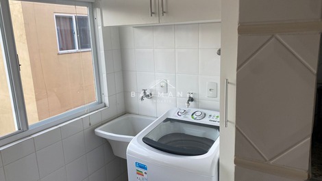 Apartamento na Praia de Bombas, aproximadamente 230 m do mar.