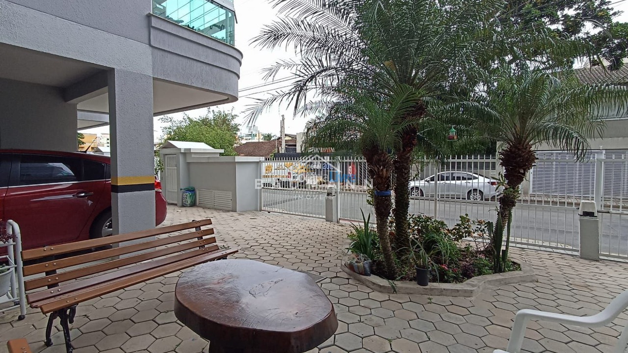 Apartamento para aluguel de temporada em Bombinhas (Praia de Bombas)