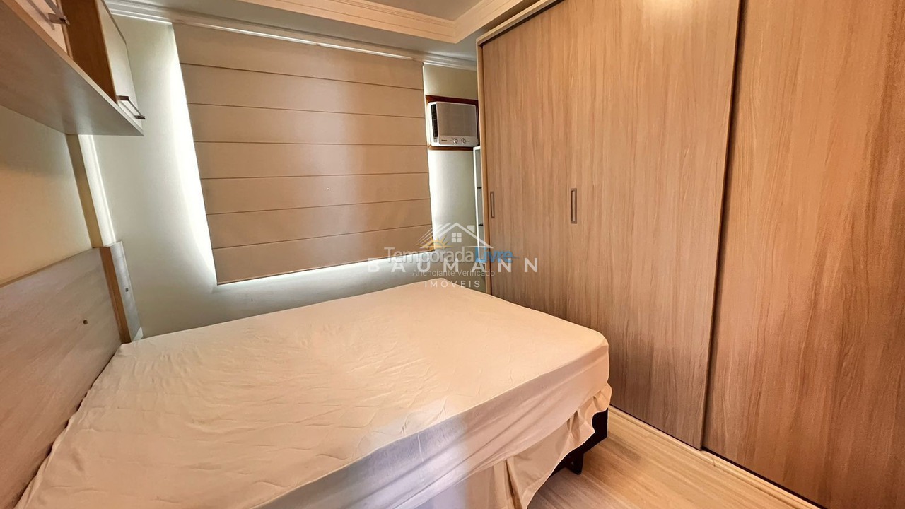 Apartamento para aluguel de temporada em Bombinhas (Praia de Bombas)