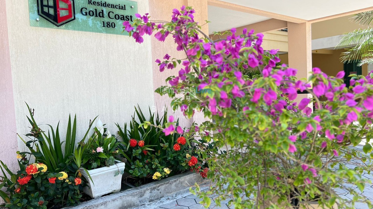 Apartamento para aluguel de temporada em Bombinhas (Praia de Bombas)