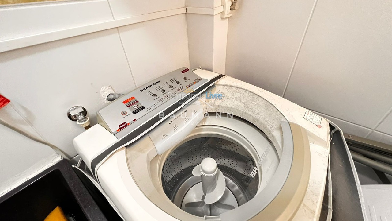 Apartamento para aluguel de temporada em Bombinhas (Praia de Bombas)