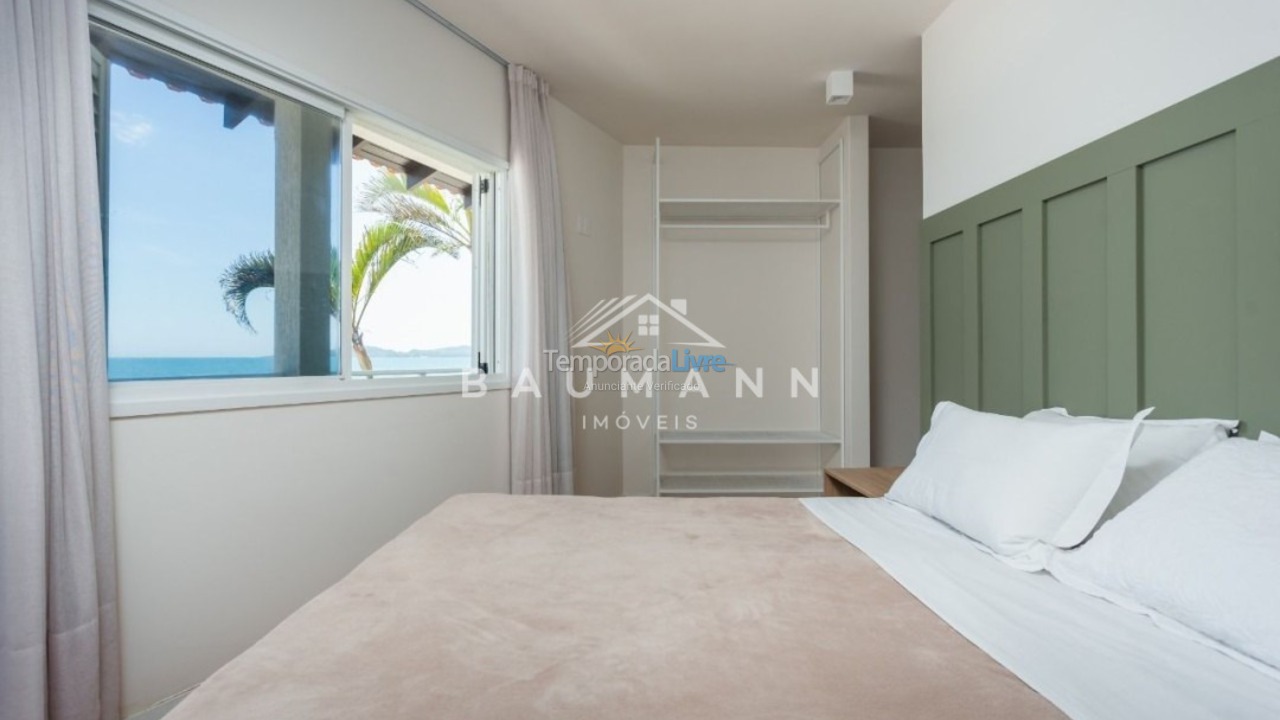 Apartamento para alquiler de vacaciones em Bombinhas (Praia de Bombas)