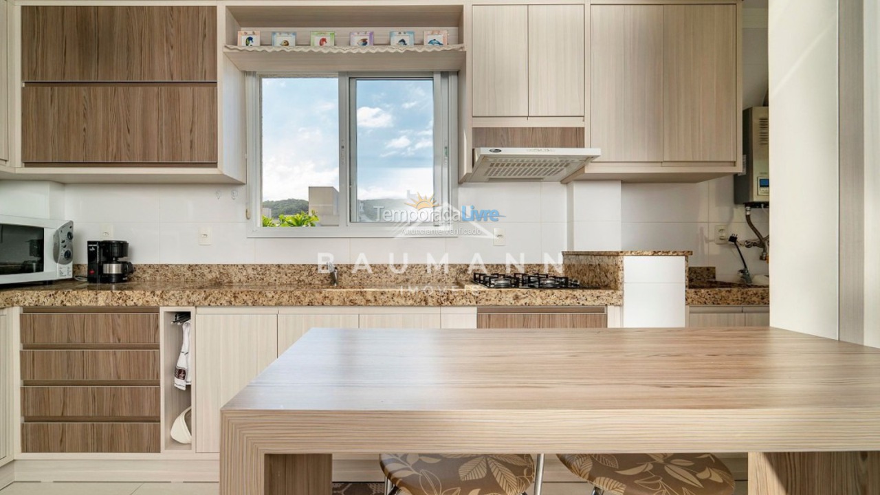 Apartamento para alquiler de vacaciones em Bombinhas (Praia de Bombas)