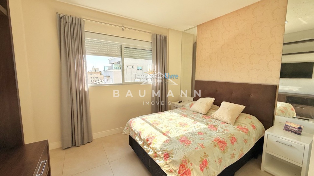 Apartment for vacation rental in Bombinhas (Praia de Bombinhas)