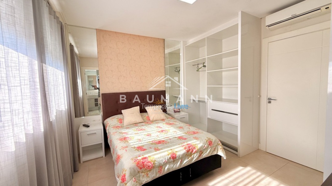 Apartment for vacation rental in Bombinhas (Praia de Bombinhas)