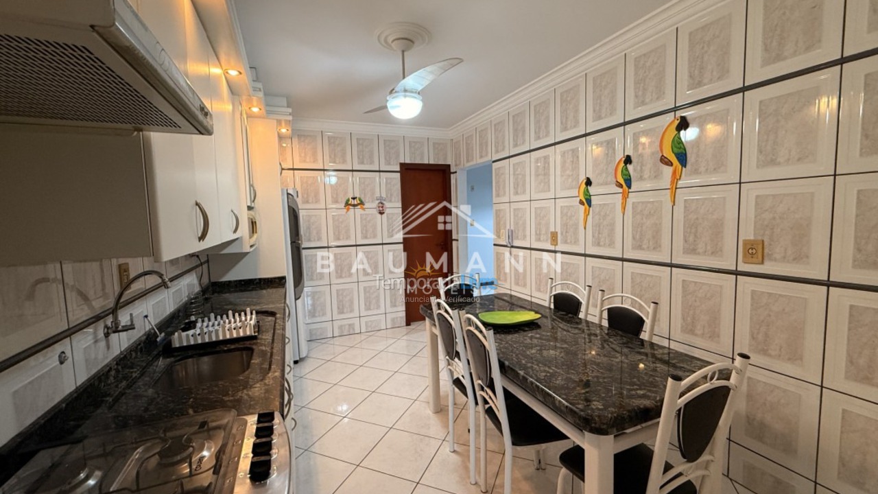 Apartamento para alquiler de vacaciones em Bombinhas (Praia de Bombas)