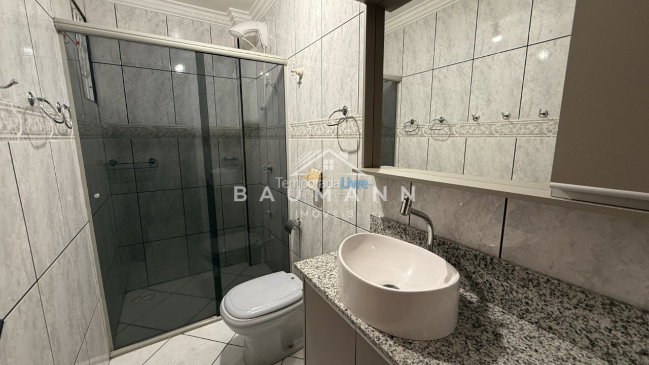 Apartamento para alquiler de vacaciones em Bombinhas (Praia de Bombas)