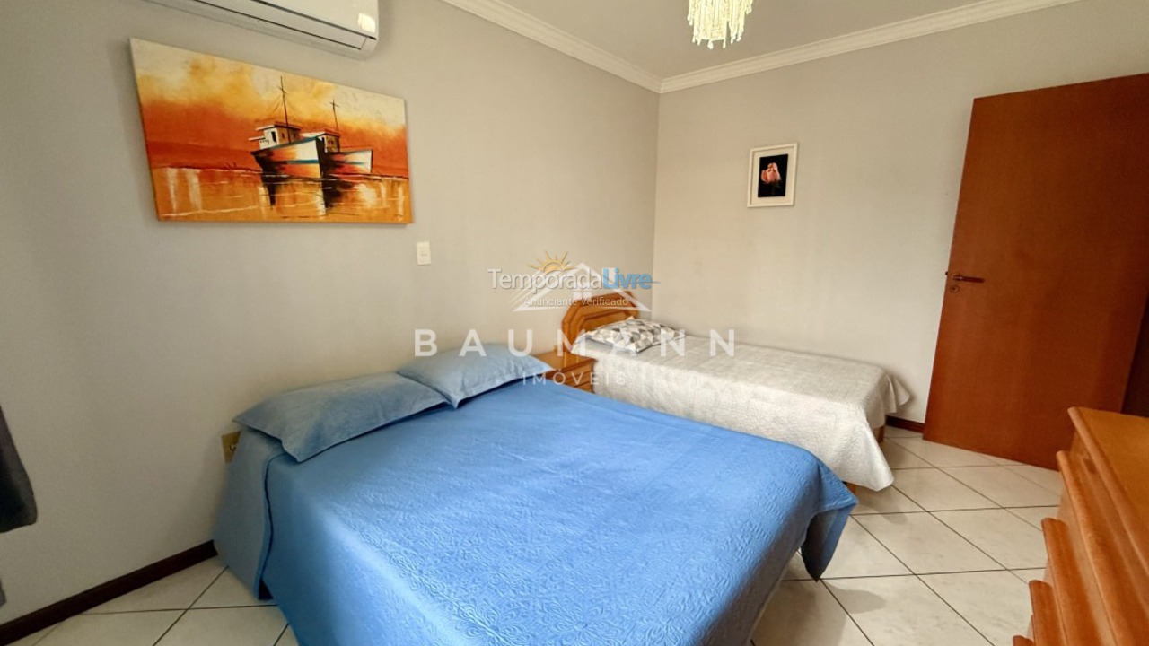 Apartamento para alquiler de vacaciones em Bombinhas (Praia de Bombas)