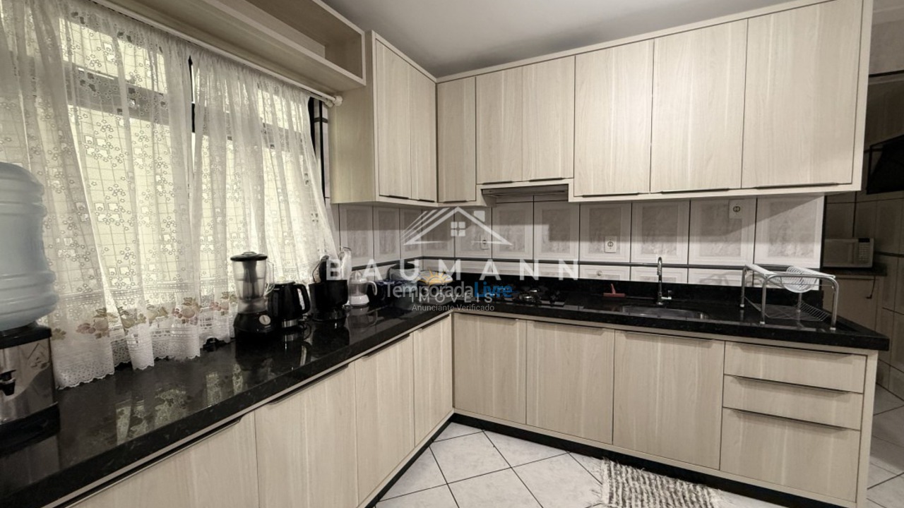 Apartment for vacation rental in Bombinhas (Praia de Bombas)