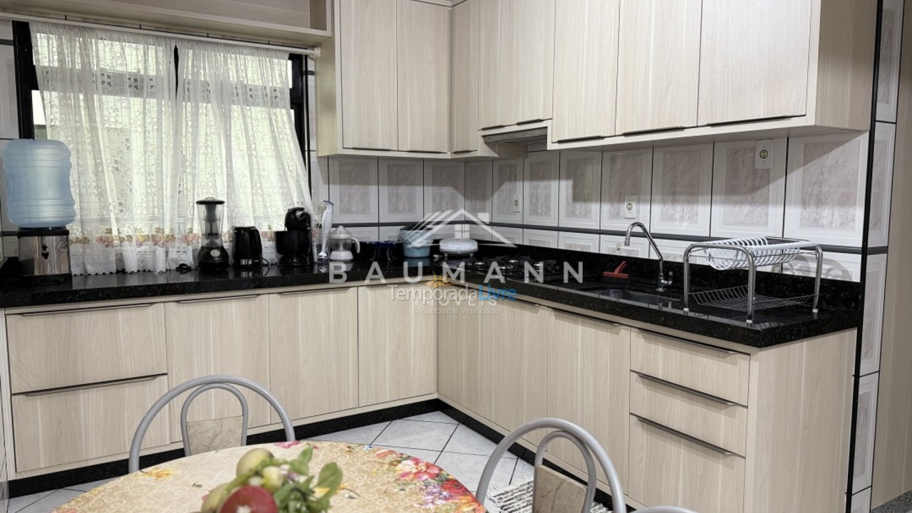 Apartment for vacation rental in Bombinhas (Praia de Bombas)