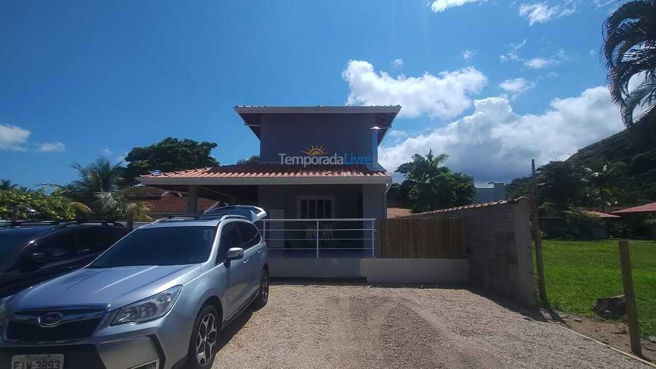 Casa para aluguel de temporada em Ubatuba (Enseada)