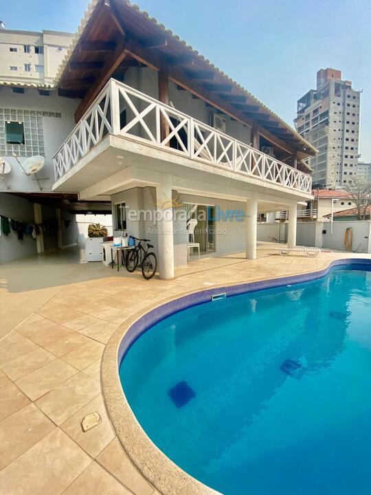 Casa para alquiler de vacaciones em Itapema (Centro)