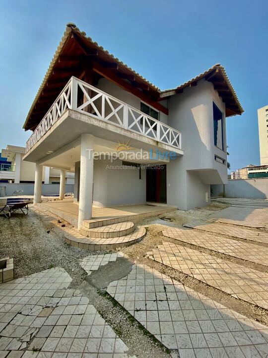Casa para alquiler de vacaciones em Itapema (Centro)