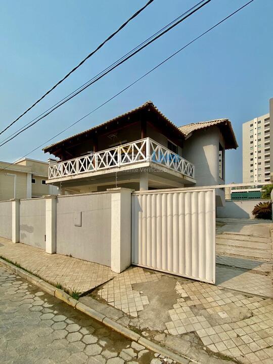 Casa para alquiler de vacaciones em Itapema (Centro)