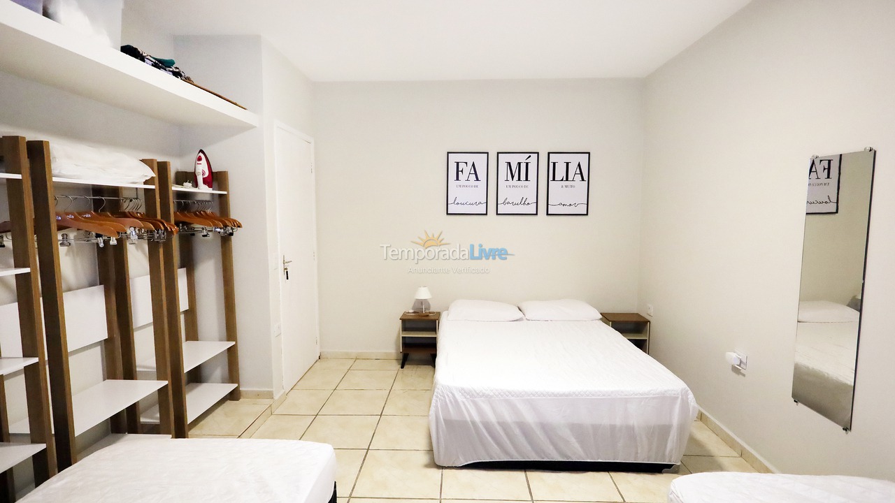 Casa para aluguel de temporada em Ubatuba (Enseada)