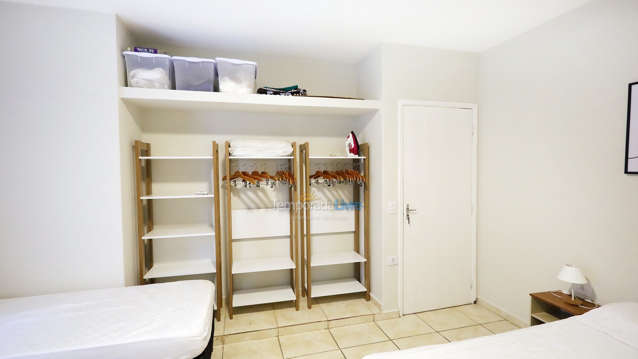 Casa para aluguel de temporada em Ubatuba (Enseada)