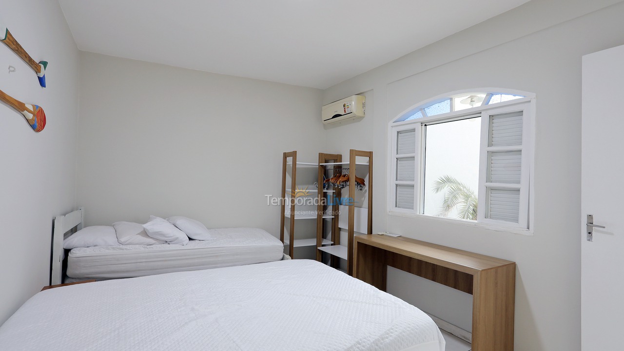 Casa para aluguel de temporada em Ubatuba (Enseada)