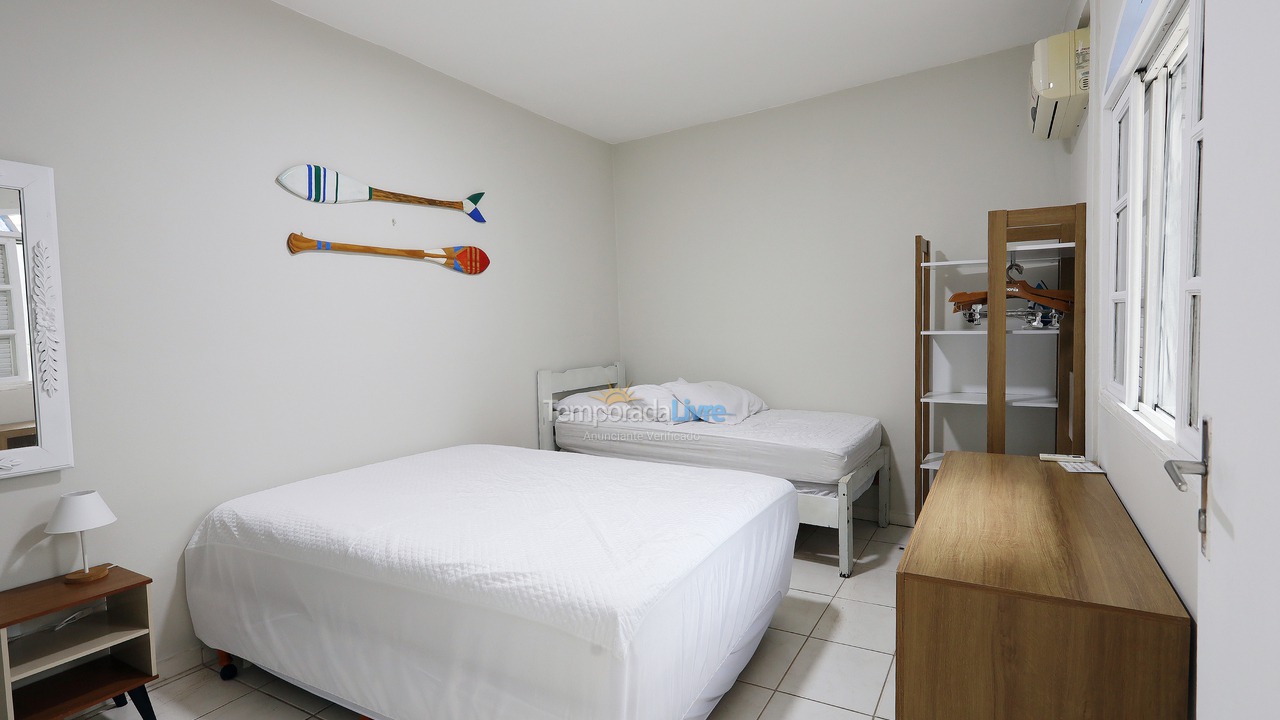 Casa para aluguel de temporada em Ubatuba (Enseada)