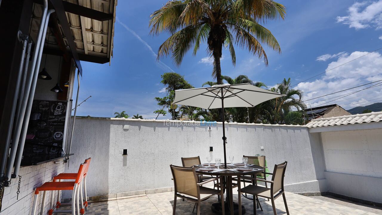 Casa para aluguel de temporada em Ubatuba (Enseada)