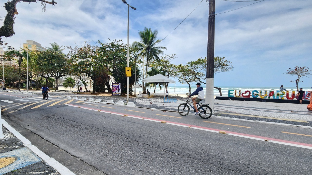 Apartamento para aluguel de temporada em Guarujá (Pitangueiras)