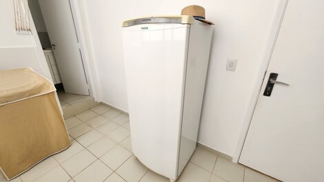 Frente ao mar 4 quartos sacada fechada em vidros, 10 pes, 1 vaga