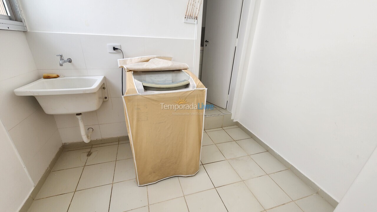 Apartamento para aluguel de temporada em Guarujá (Pitangueiras)