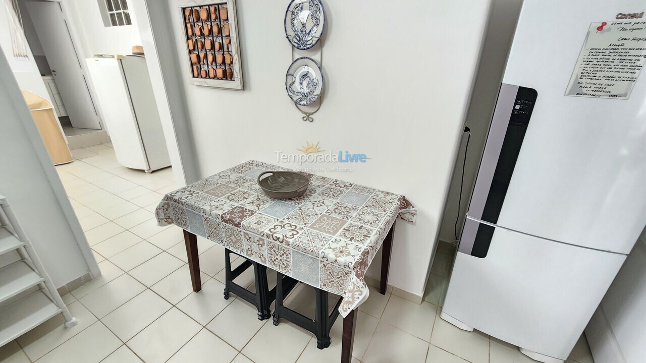 Apartamento para aluguel de temporada em Guarujá (Pitangueiras)