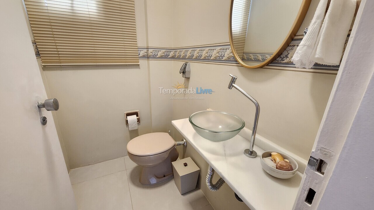 Apartamento para aluguel de temporada em Guarujá (Pitangueiras)