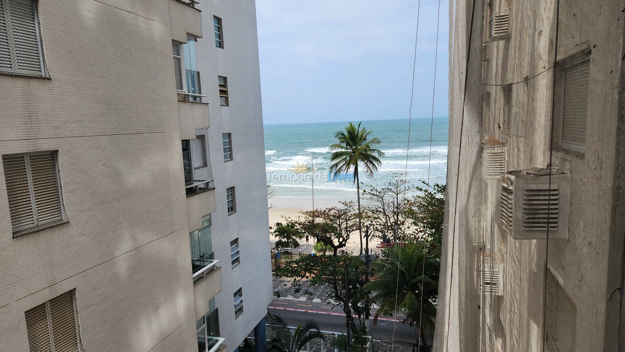 Apartamento para aluguel de temporada em Guarujá (Pitangueiras)