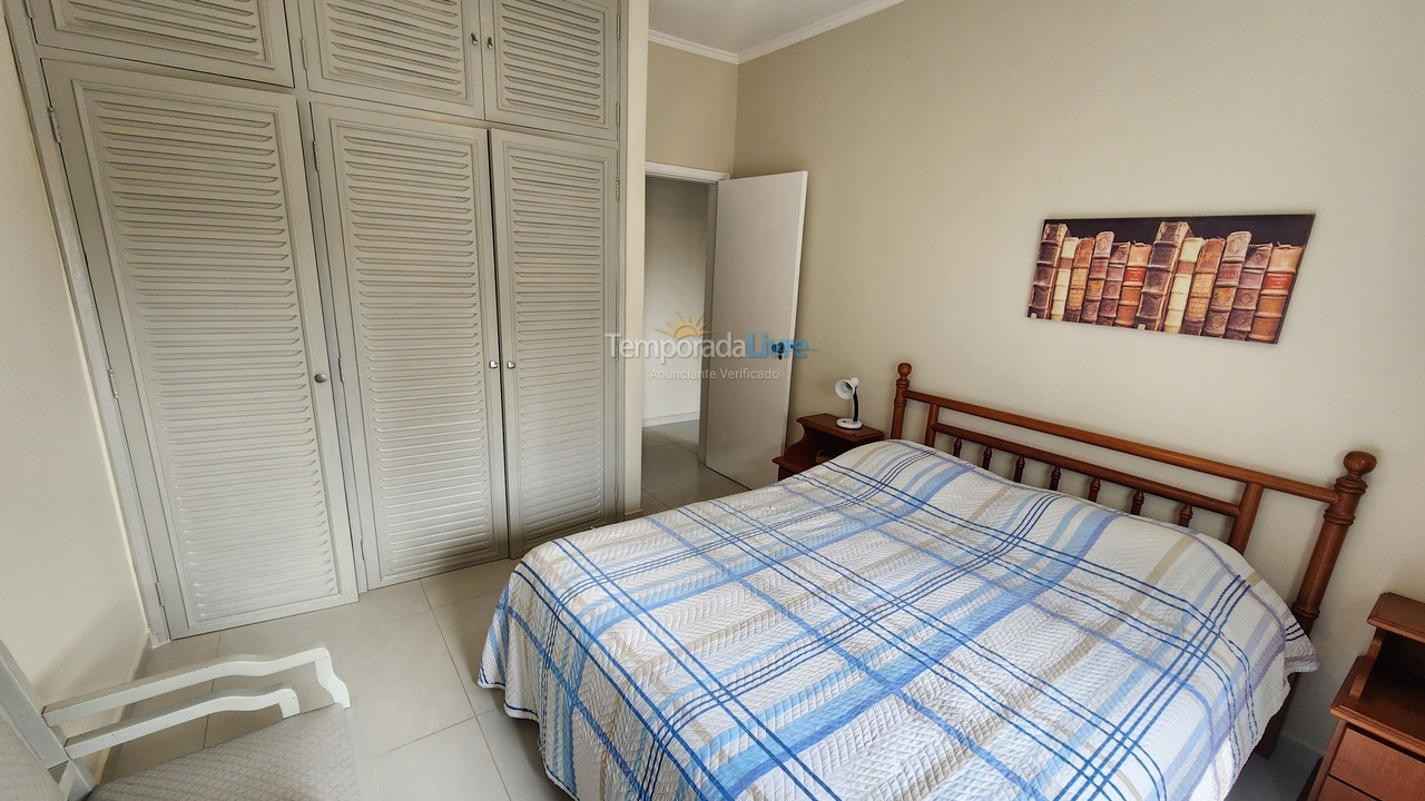 Apartamento para aluguel de temporada em Guarujá (Pitangueiras)