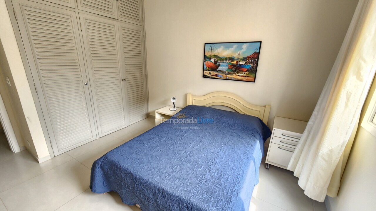 Apartamento para aluguel de temporada em Guarujá (Pitangueiras)