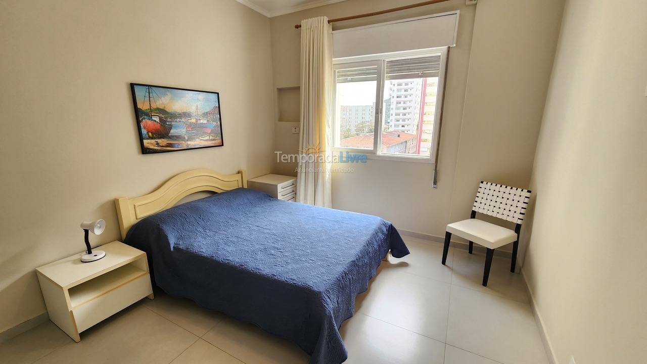 Apartamento para aluguel de temporada em Guarujá (Pitangueiras)