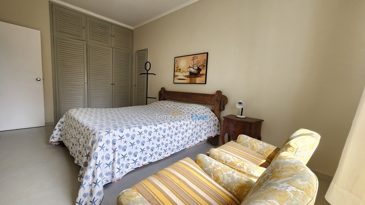 Apartamento para aluguel de temporada em Guarujá (Pitangueiras)