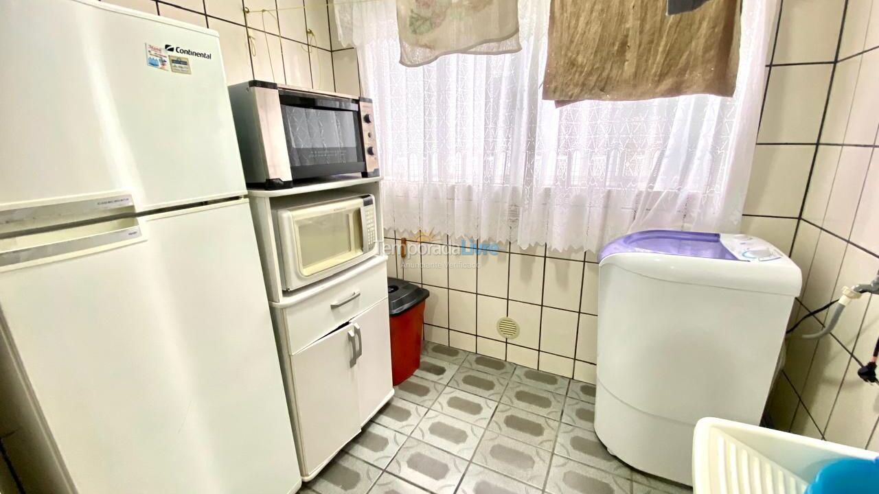 Apartment for vacation rental in Itapema (Meia Praia)